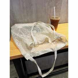 2024新款仙女包包文艺镂空花朵刺绣单肩包大容量气质手提袋购物袋