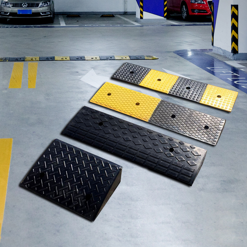 Uphill step pad rubber speed bump slope pad ramp threshold pad broken pad road tooth road buffer zone