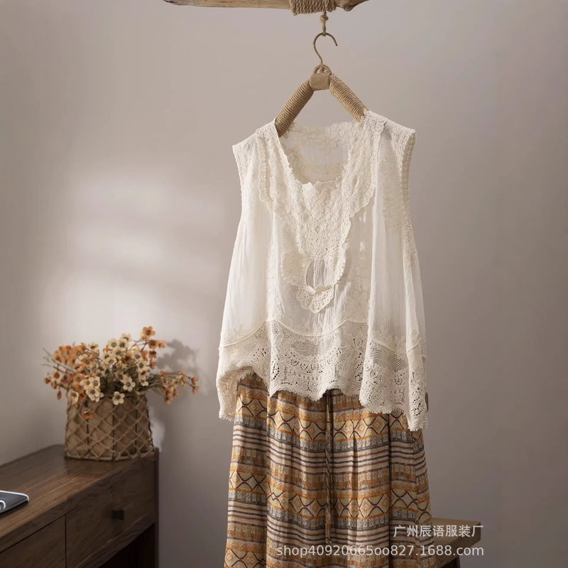 Artistic Solid Color Three-Dimensional Lace Embroidery Sleeveless Round Neck Casual Outerwear Top for Women in Plus Size for Summer