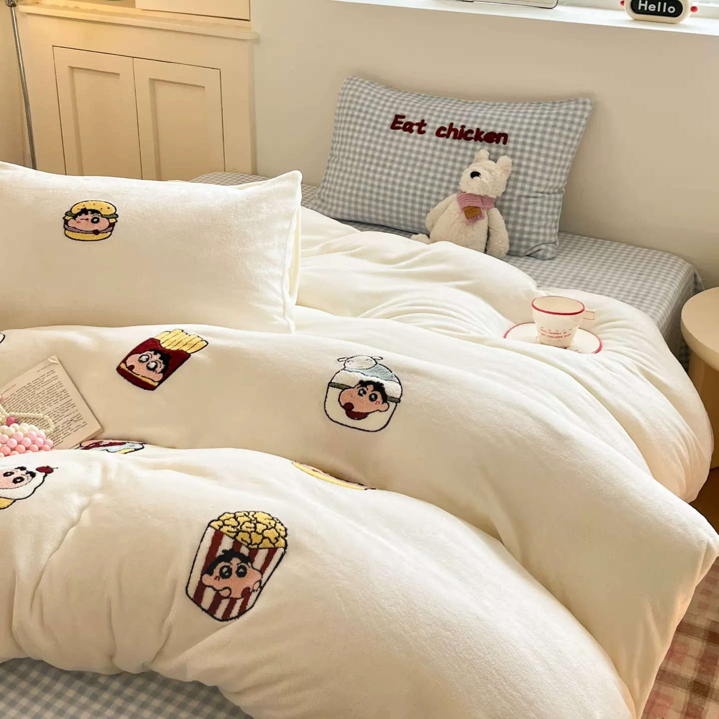 ins可爱卡通汉堡小新毛巾绣秋冬加厚保暖牛奶绒床单笠被套3四件套