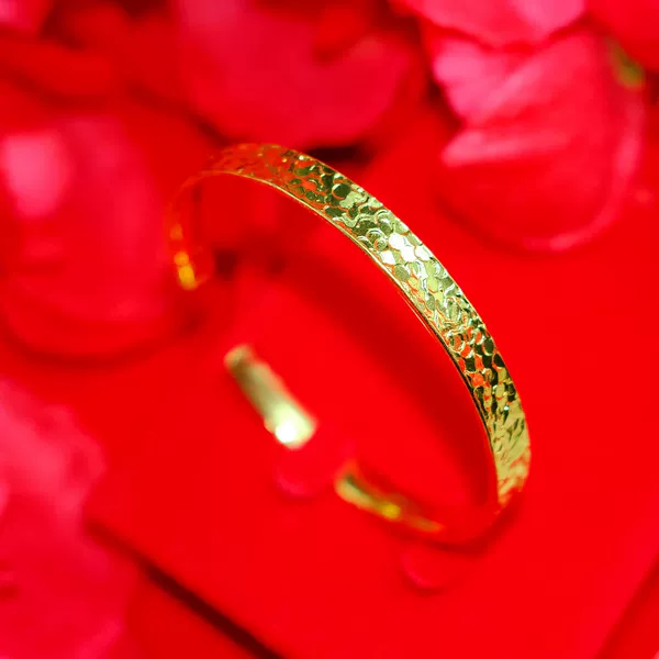 Broken Ice Bright Gold Bracelet-Open