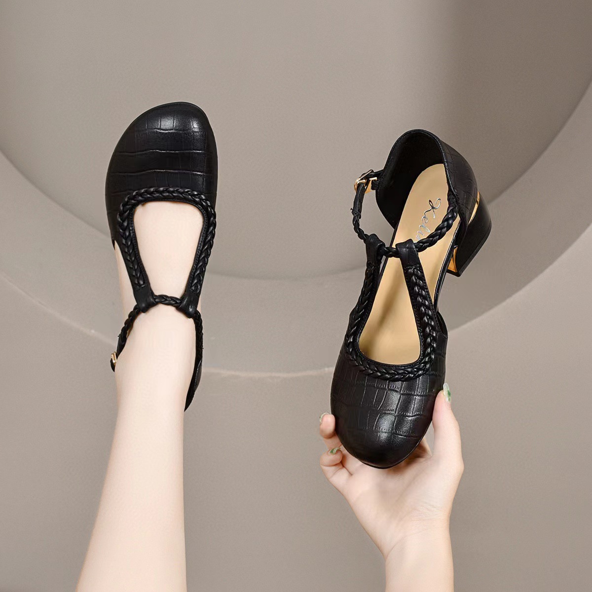 Sandal La Mã nữ gót thấp da thật mũi tròn gót vuông quai đơn — đen chi tiết 5