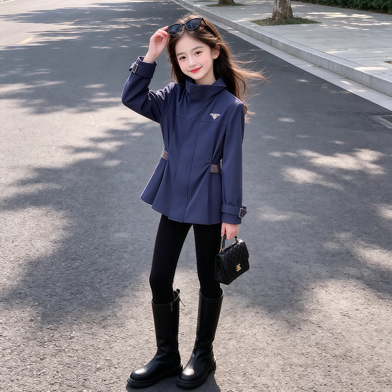 New spring and autumn collection: stylish Korean-style windbreaker with a stand-up collar for girls, fashionable and elegant outerwear with a cinched waist, perfect for older children