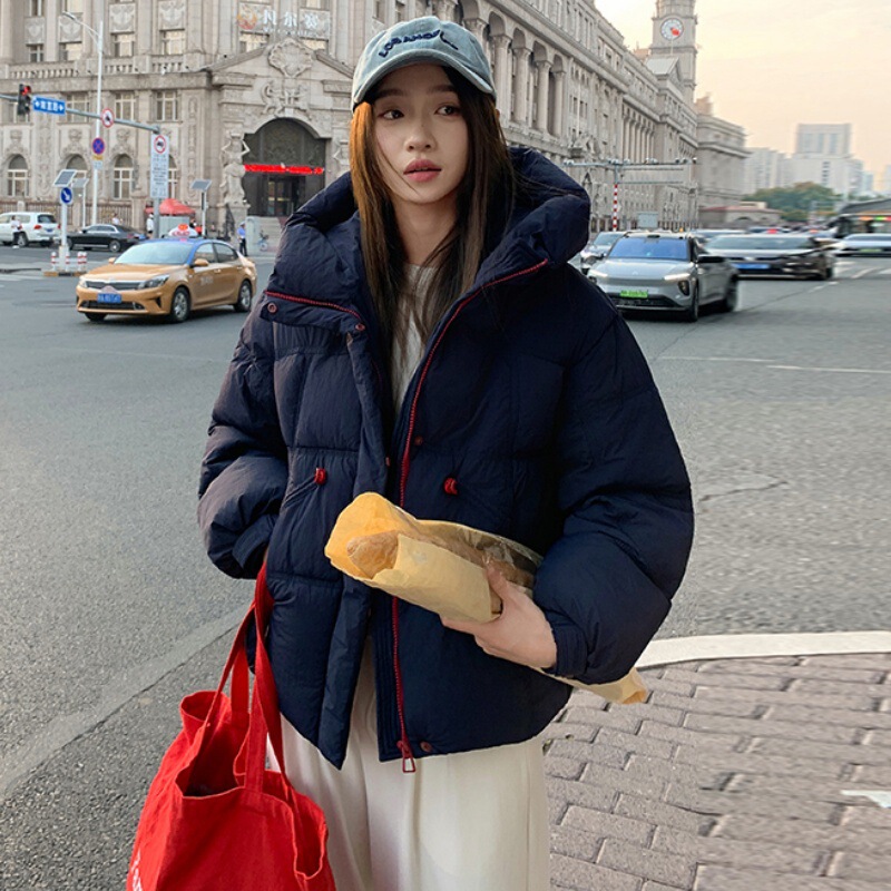 2026 Winter New Style Light Luxury Cloud-Like Puff Design Fashionable Thick Warm Hooded Cotton Jacket for Women Short Coat 2026 Winter New Style Light Luxury Cloud-Like Puff Design Fashionable Thick Warm Hooded Cotton Jacket for Women Short Coat