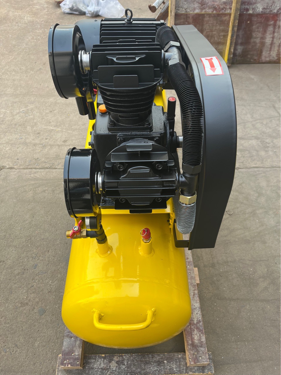 W-0.9 8 Piston Air Compressor 7.5KW-200L High Configuration MobiLe Air Compressor