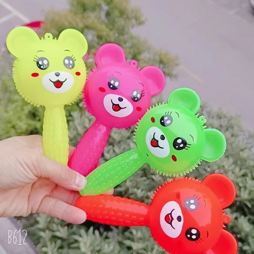 Decompression artifact pinch flash stick pinch music children's luminous toy handle Alibaba night market street stall supply