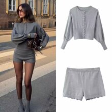 �羳�W��Ů�b���uͨ���eͨ���ϰ��r�Ѓ�ɫᘿ������_��+��ѝ���b