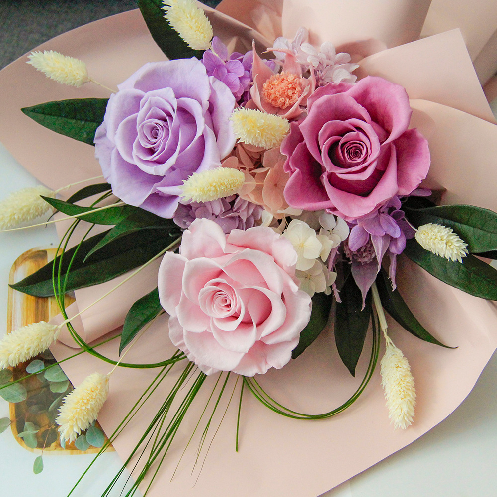 Amazon explosiva flor real de Yunnan ramo de rosas producto terminado día de la madre regalo del día de San Valentín ramo de flores perpetuas transfronterizas