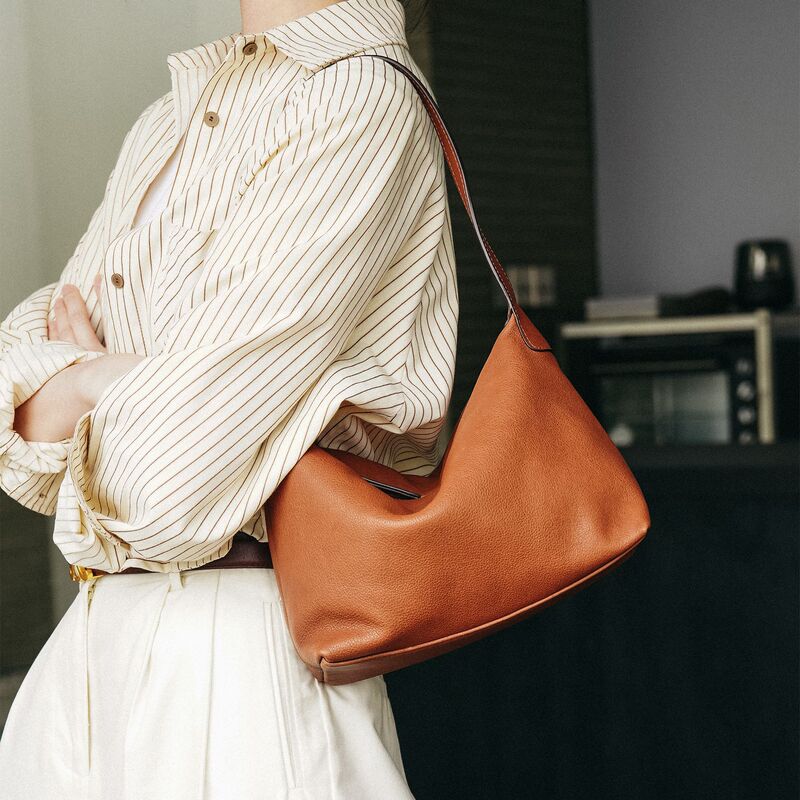 Cross-Border Amazon Best-Selling Women's Bag Vegetable Tanned Cowhide Armpit Bag Casual Commuting Women's Bag High-End Shoulder Bag