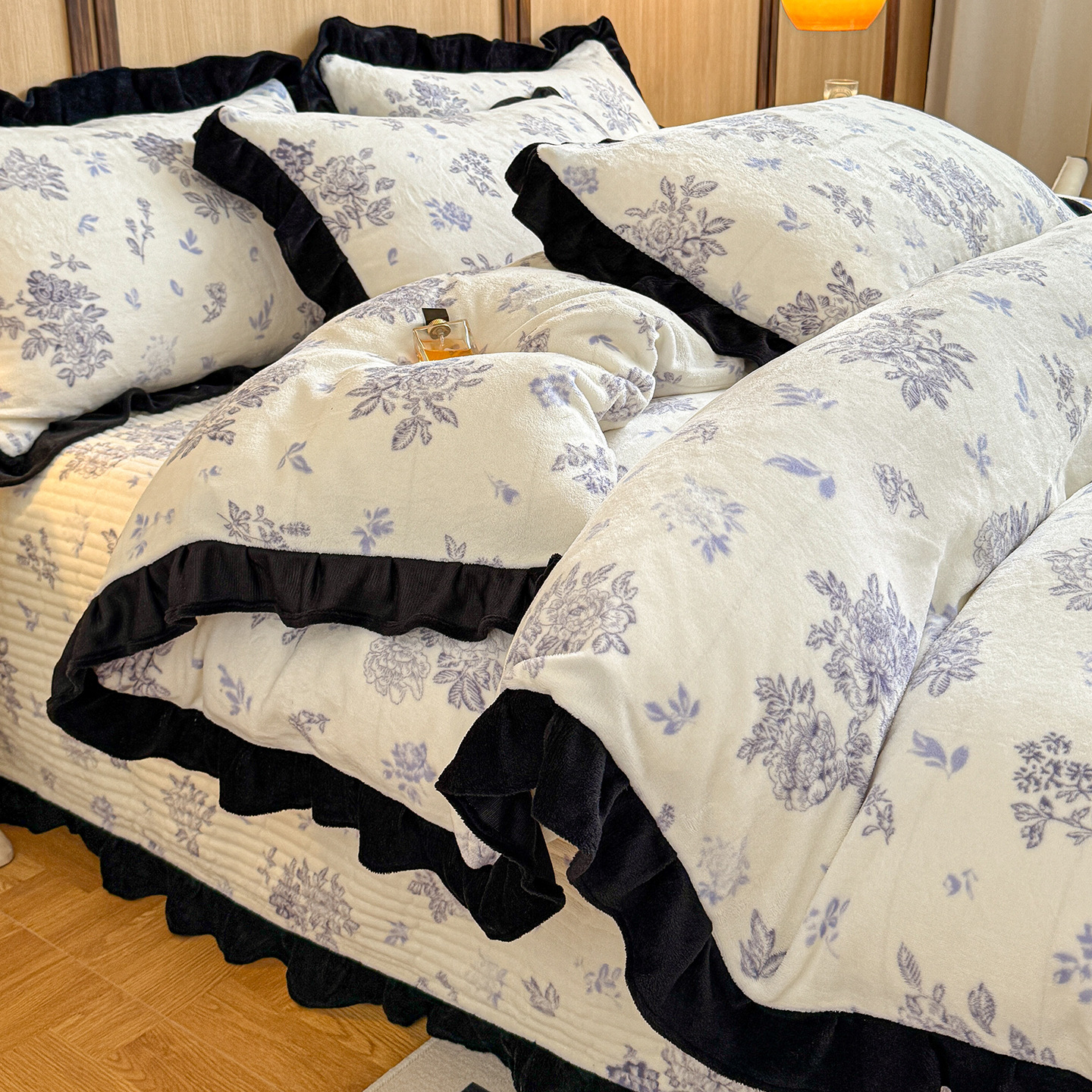 Nordisch-französischer Vintage-Boho-Bettbezug im französischen Stil aus Milchsamt mit Spitze, Einzelstück 150 x 200 cm, Herbst- und Winter-Bettbezug aus weichem Korallenfleece_voghion.com