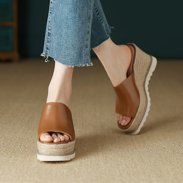 Sandal cao gót nữ hở mũi đế xuồng đan rơm phong cách La Mã — màu nâu, màu trắng ngà
