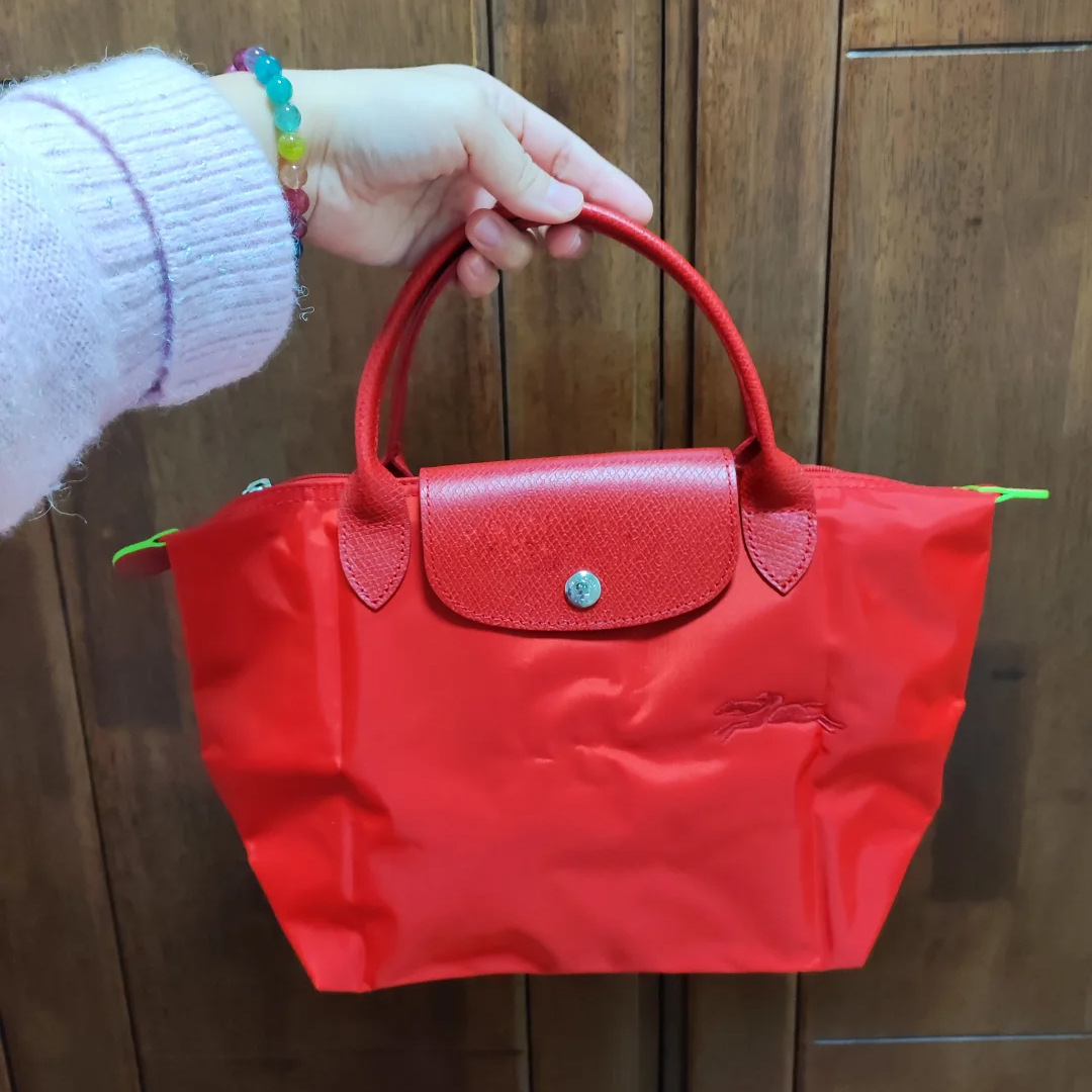 Small ring fresh red