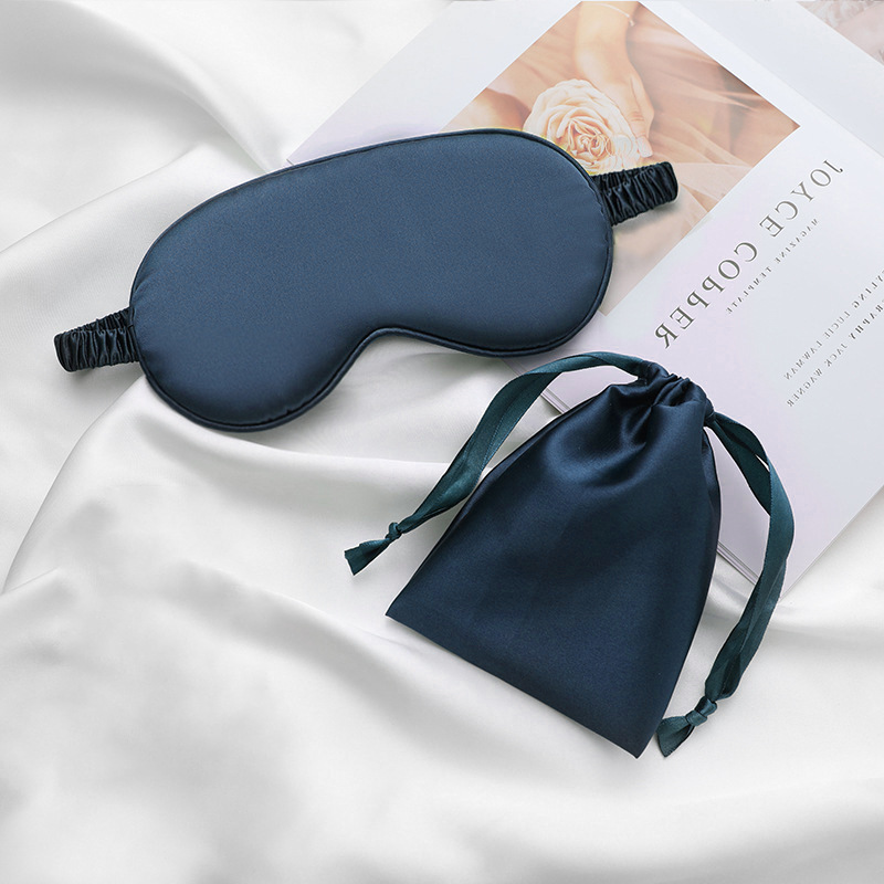 Máscara de ojo de seda artificial bolsa de cordón de seda de dos piezas conjunto de regalo de boda máscara de ojo de seda bolsa traje en stock al por mayor