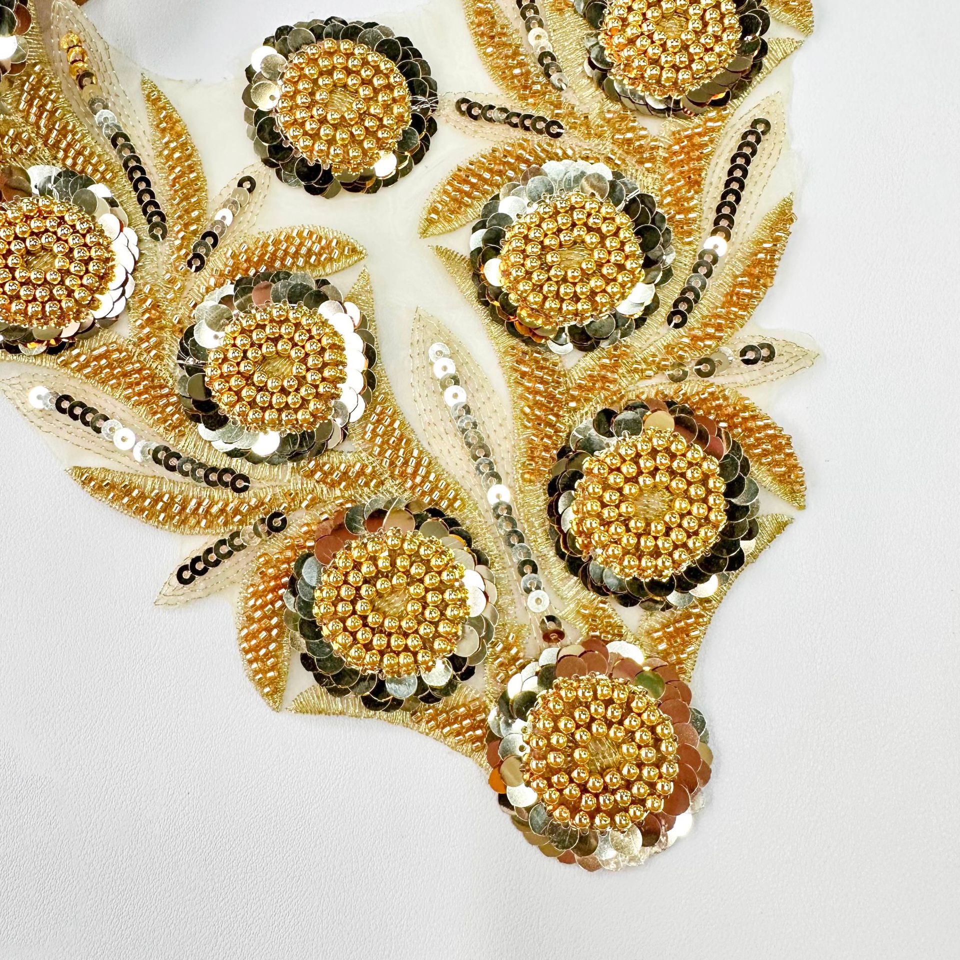 Nuevo punto de partida, bordado con cuentas, pegatinas de encaje, flores, vestido de novia con cuello en V, ropa de actuación, accesorios de cuello delantero para niños, encaje