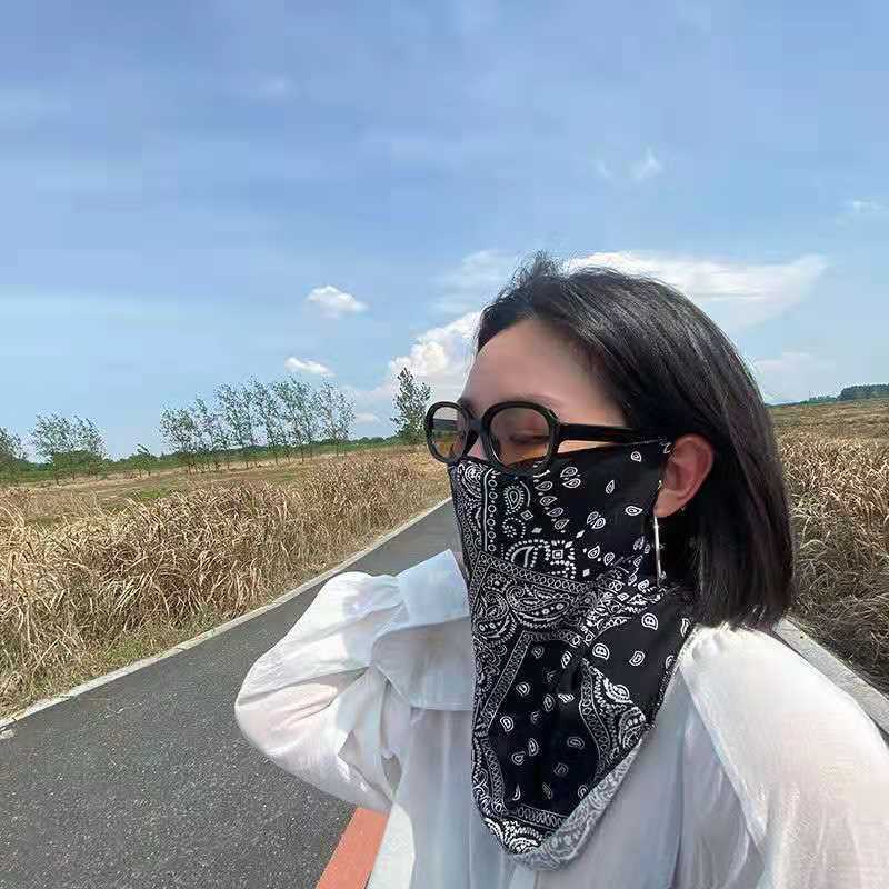Cashew flower ice silk style black