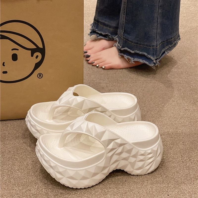 Women's Thick-soled Slip-on 2025 Summer New Style Outdoor Wear, Height-increasing, Durian-shaped, Diamond-patterned,_vogvips.com
