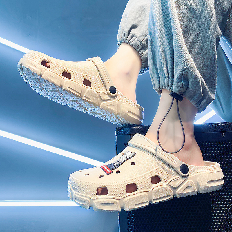Zapatos con agujeros, zapatos casuales de verano nuevos para hombres, transpirables, huecos, ligeros, pisando mierda, dos zapatillas de Baotou vadeando en la playa