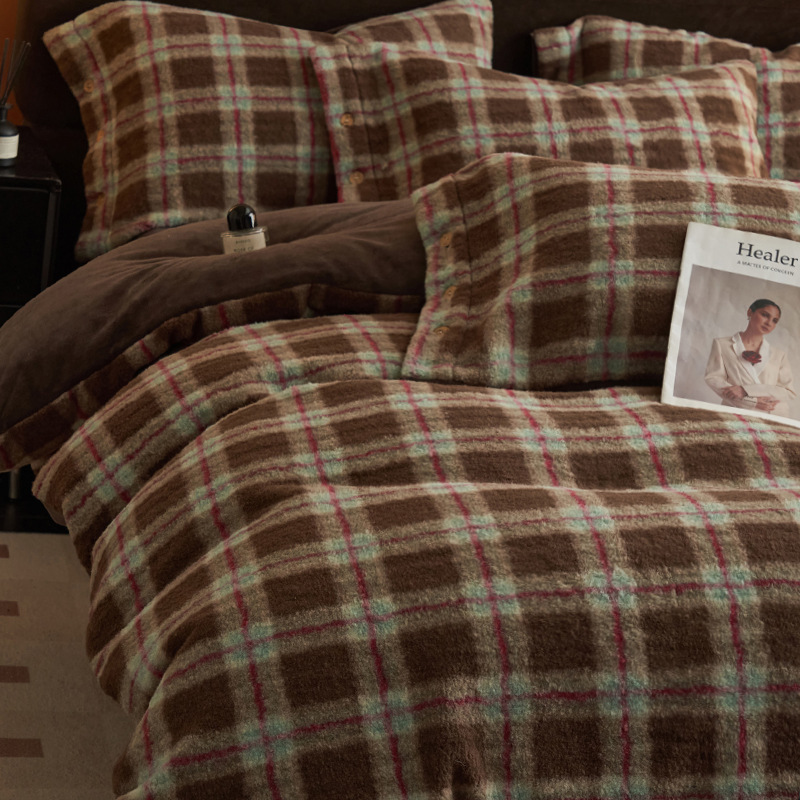 Invierno cálido alpaca espesa leche de seda de cuatro piezas de seda de coral sábanas de franela cubierta de cama tres