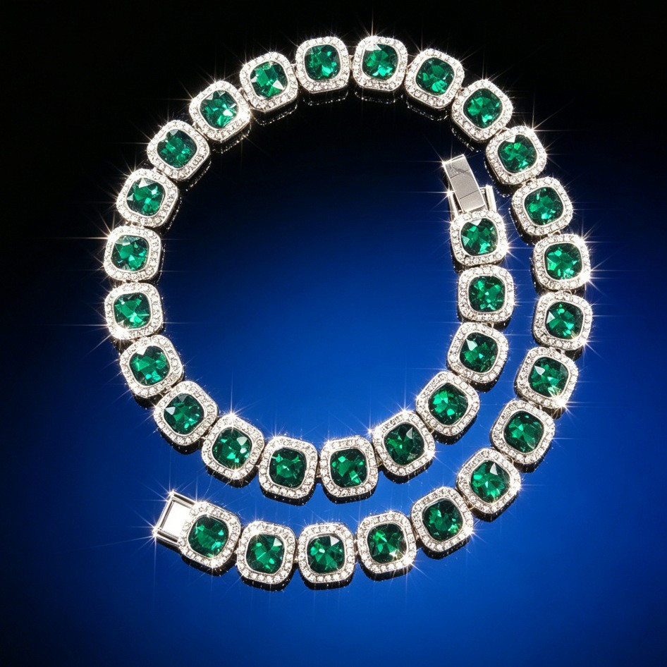 Collar unisex personalizado y elegante estilo motociclista con cubos de azúcar esmeralda, collar hip-hop con diamantes completos, joyería de alta gama para mujer.