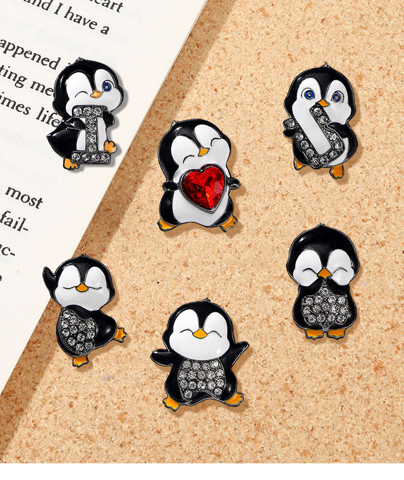 8g Weight Cute Pin Penguin Alloy Enamel Unisex Brooches