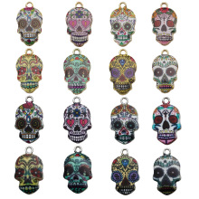 跨境亚马逊幻彩骷髅头合金滴油吊坠DIY饰品手链项链钥匙扣小配件
