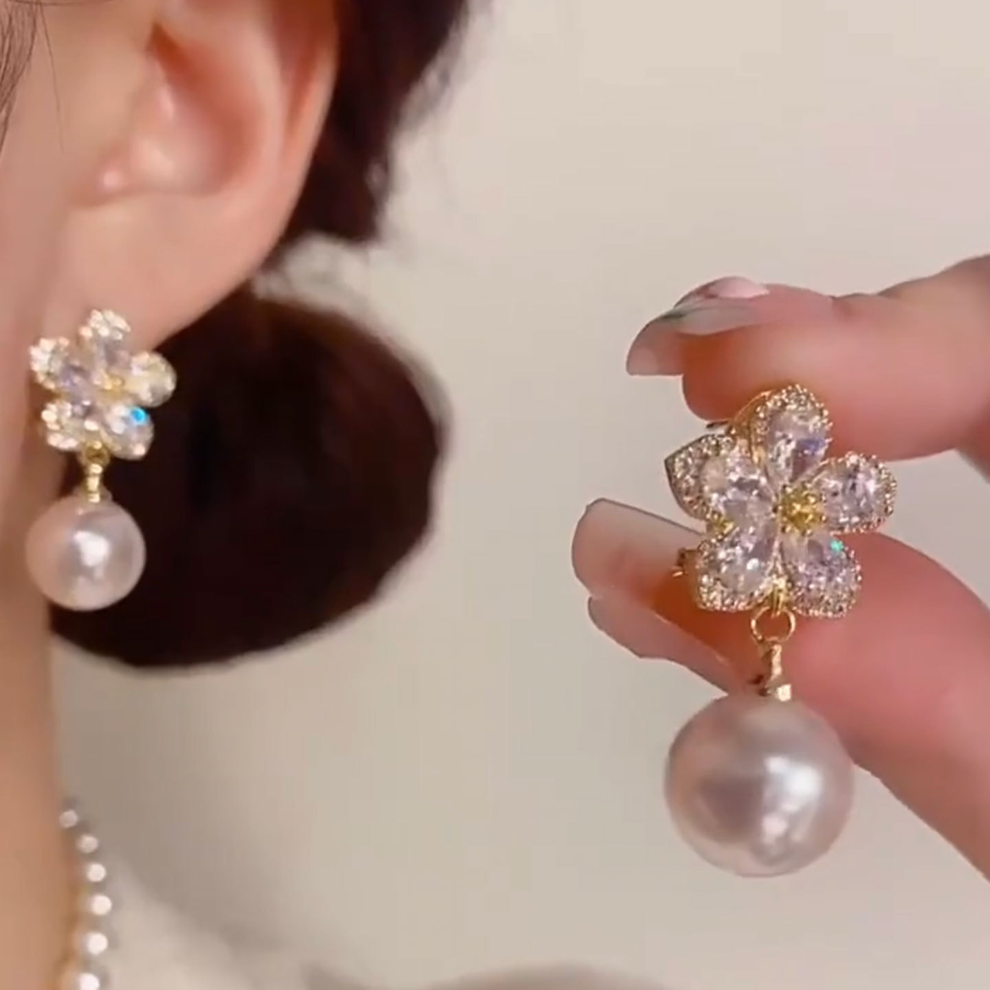 2025 New Popular High-End Niche Unique Elegant Earrings Flower Pearl Pendant Design Accessible Luxury Earrings for Women