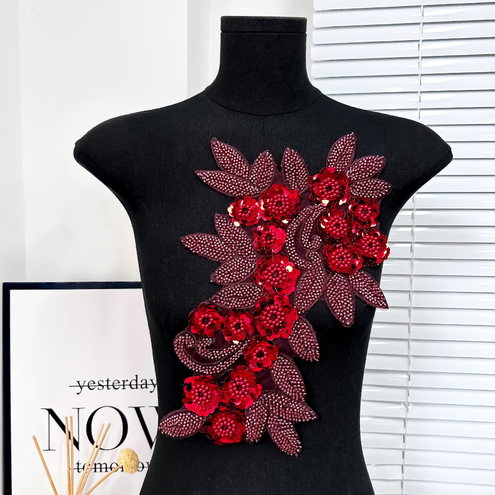 Nuevo transfronterizo de la industria pesada clavos cuentas cuentas sequillas flor tridimensional encaje vestido de boda vestido vestido de rendimiento vestido pegatinas de flores
