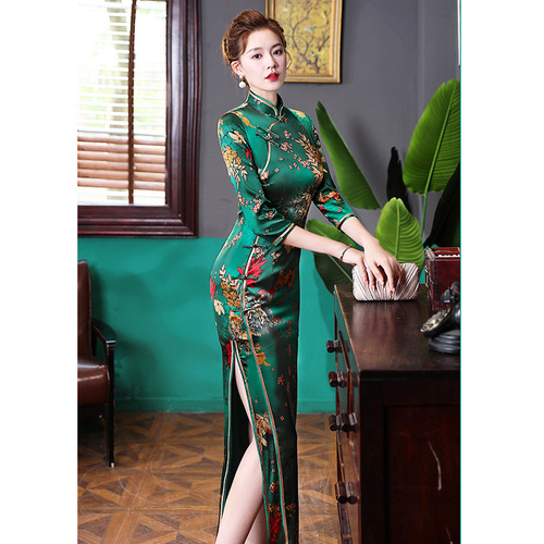 Women's mulberry silk dark green floral Chinese Dresses oriental qipao miss etiquette host singers Retro cheongsam evening party photos long long-sleeved dresses