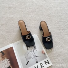 G�ҽ��ٽ�۷��^�ָ���Ь2025 �괺�ļ��¿�r�b�����p��һ��ŮЬ