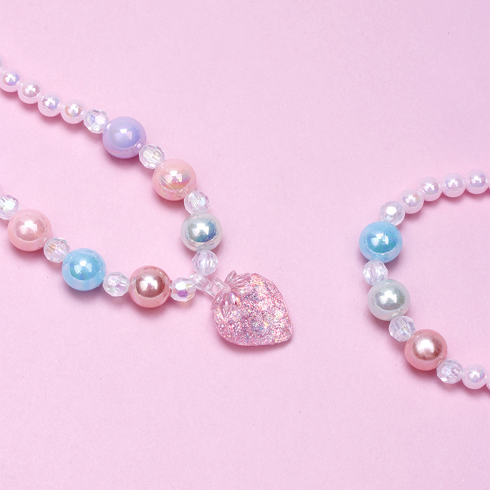 Süß Erdbeere Künstlicher Kristall Harz Perlen Mädchen Halskette display picture 9