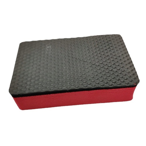 Car wash sponge to rub volcanic mud to remove sludge, remove flying paint, iron powder oxide layer, clean car gum yellow spots