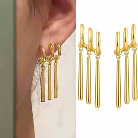 耳钉;项链;胸针