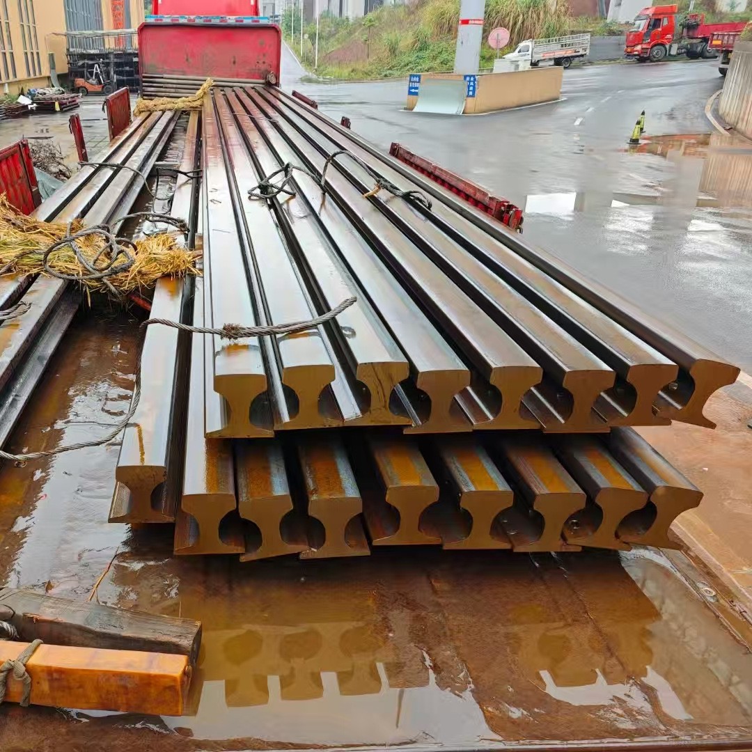 重庆钢轨现货供应轻轨 重轨 起重机轨 重庆轨道钢批发轨道配件
