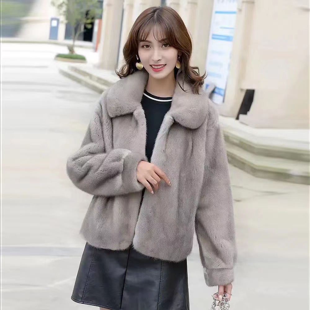 海宁丹麦水晶貂秋冬新款貂皮大衣女整貂翻领短款时尚毛毛外套