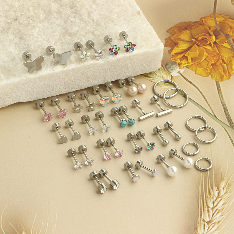 Pointed titanium steel lip stud product view