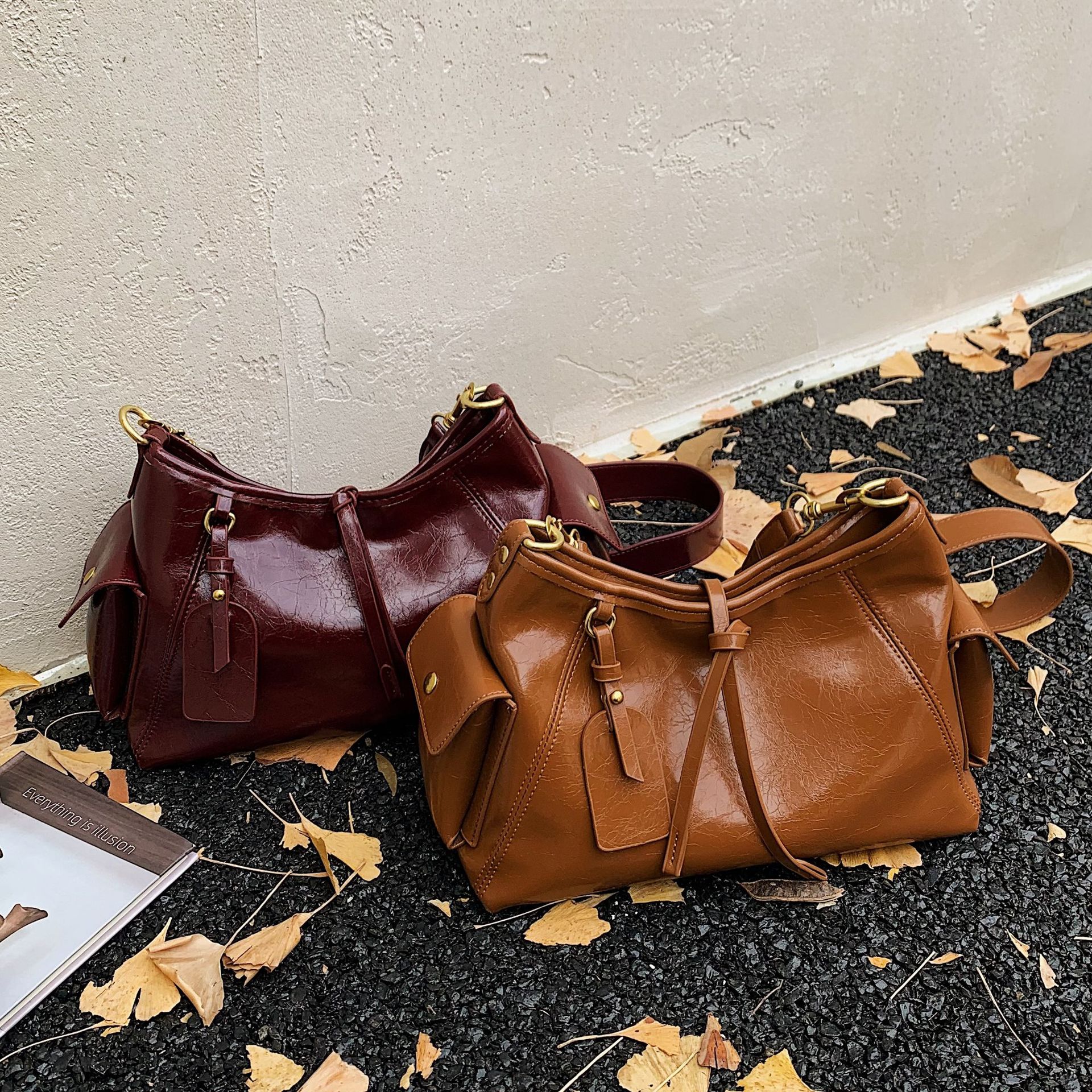 Bolso de gran capacidad para mujeres 2025 nuevo retro nicho de viaje tote de alta calidad sensación de un hombro universal bolso de hombro