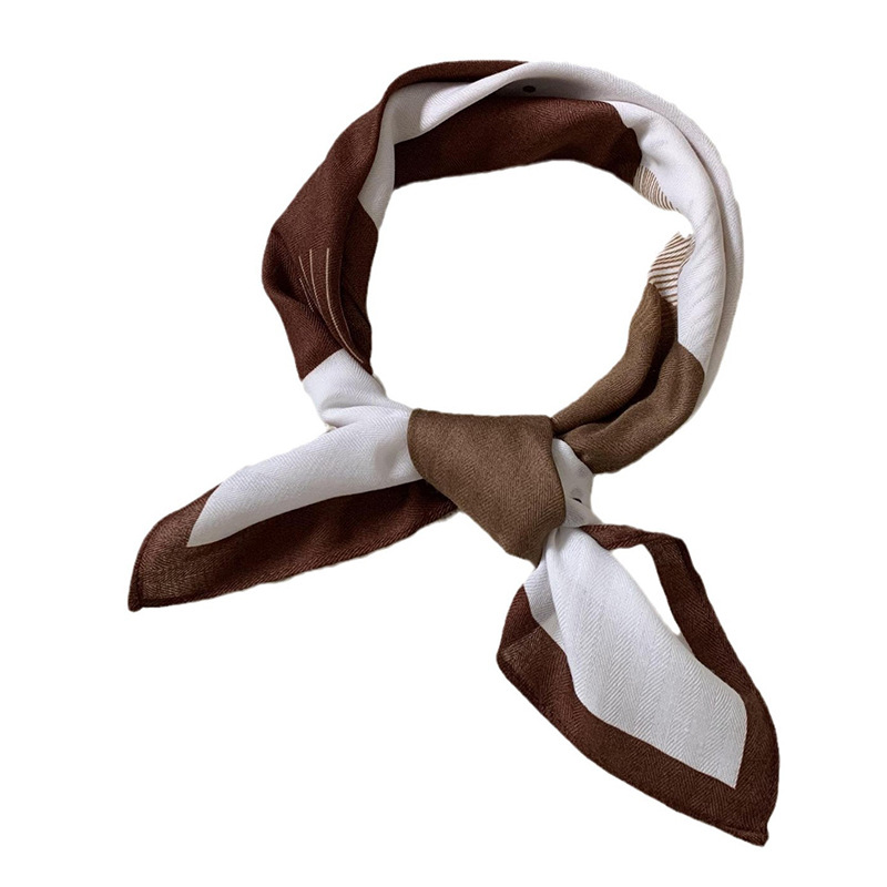 Bufandas de seda cuadrada alta sensación 2025 nuevo estilo idílico estilo coreano de estilo de viaje de seda pequeña bufandas de seda cuadrada bufandas al por mayor