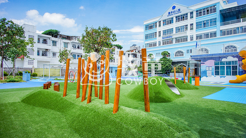 Kindergarten agujero de acero inoxidable al aire libre tobogán de acero inoxidable para niños instalaciones de expansión de escalada de micro terreno para niños