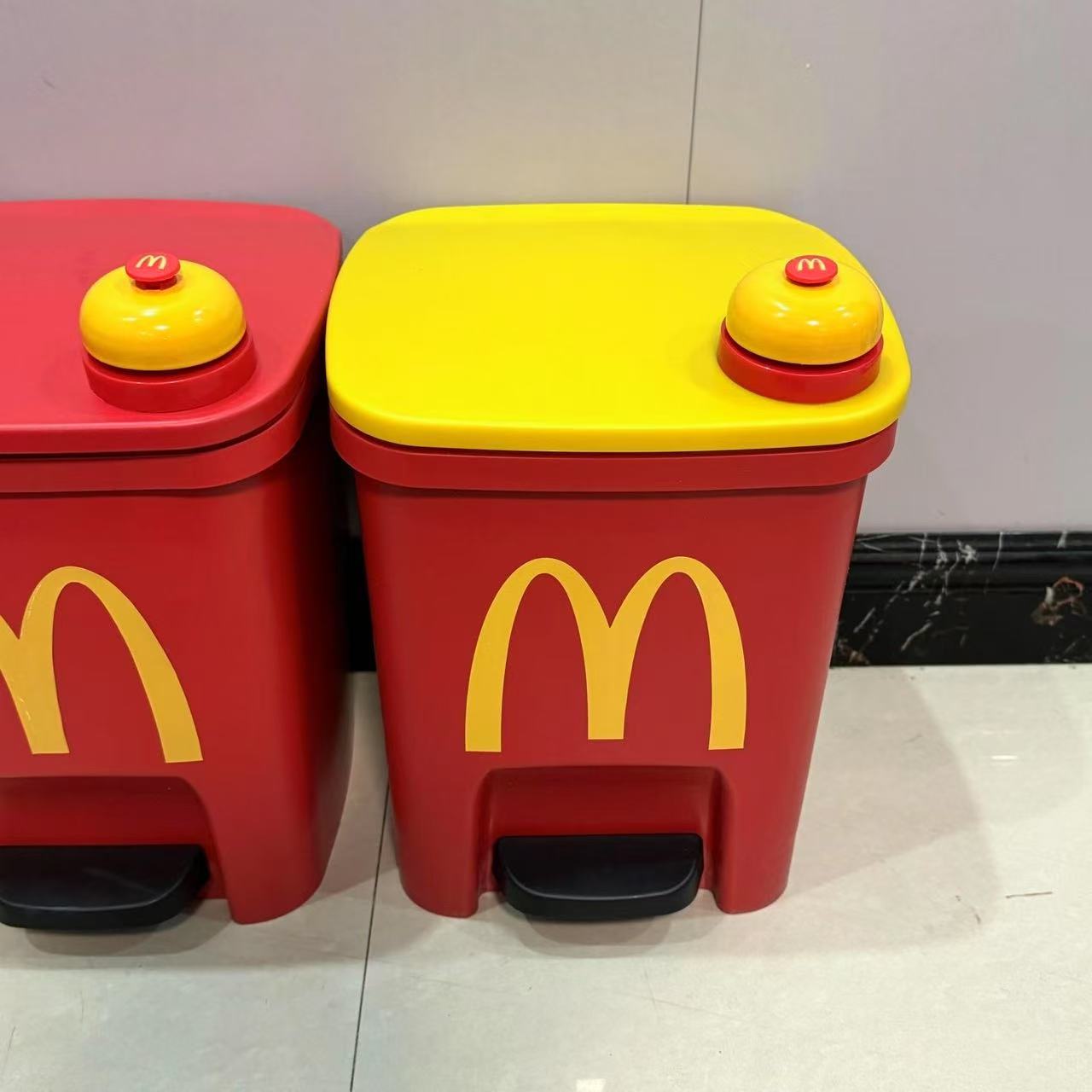 Tongji Mai Mai encantador pedale de basura sala de estar con cubierta doméstica de alto valor facial inodoro de gran capacidad de cocina de color contrastante