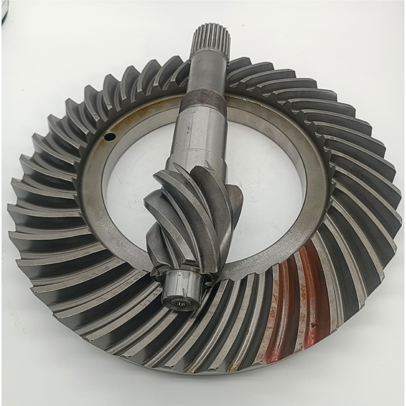 叉车配件合力4-4.5T柴油车液力变速箱输出轴及伞齿轴长350mm