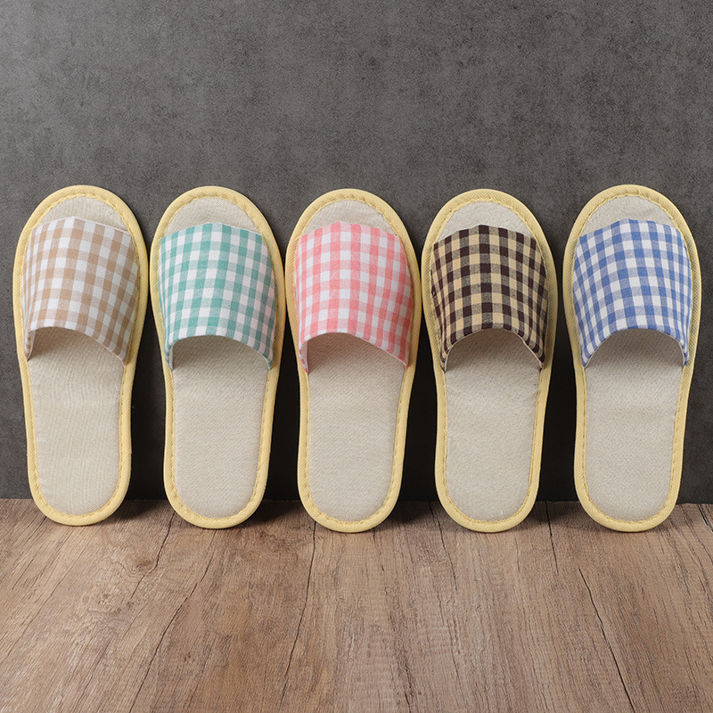 Disposable Slippers for Hotels, B&Bs, Travel, Colorful Plaid Fabric, Non-Slip, All-Season Slippers, Household Hospitality Slippers for Men and Women