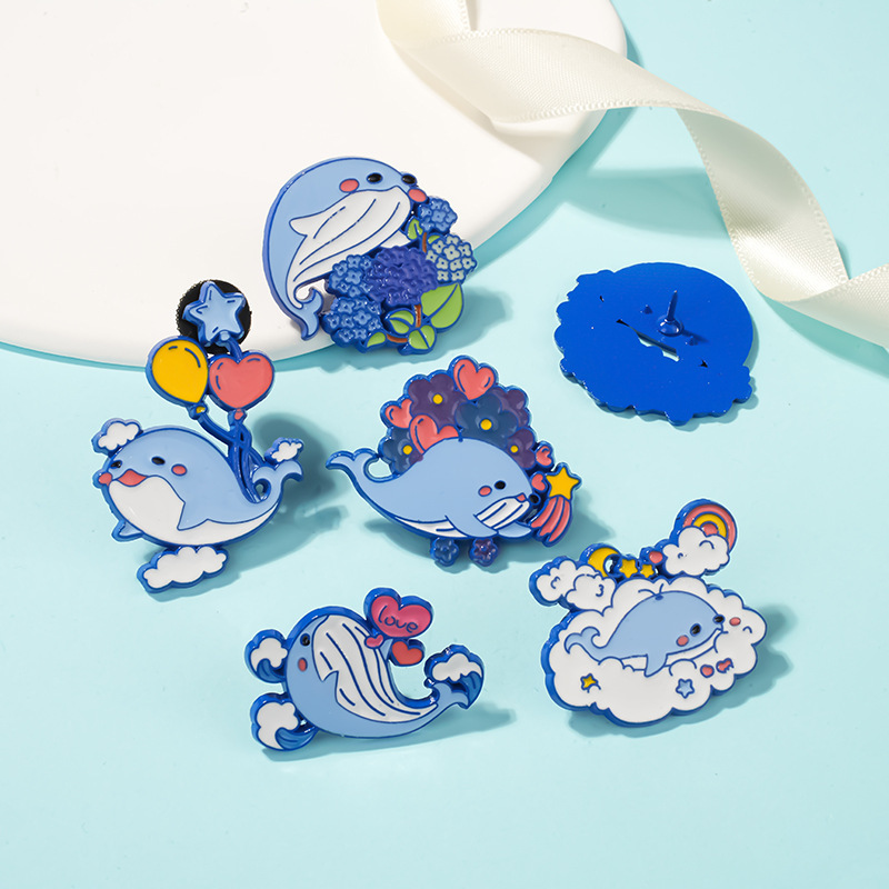 Cross-border Cute Whale Alloy Brooch Women's High Sense Niche Metal Decorative Badge Oil Drop Cartoon Badge Wholesale