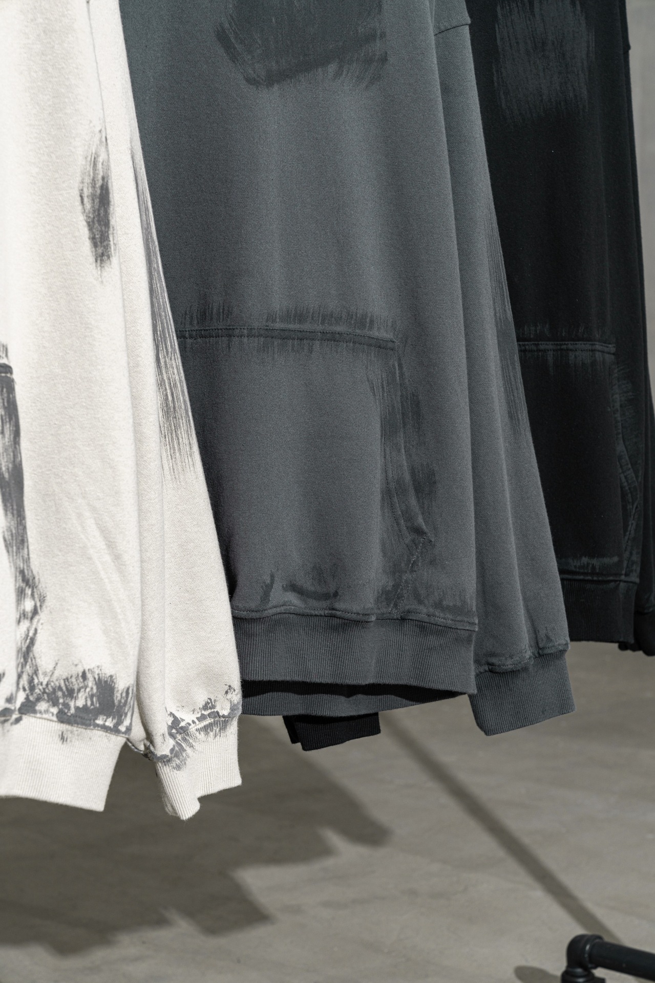 Sweat à capuche homme style urbain délavé coupe ample_voghion.com