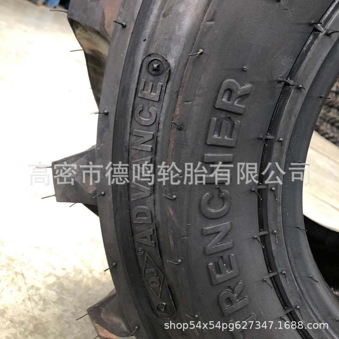 Suministro de fábrica de neumáticos agrícolas 26x12,00-12 cortacésped neumático