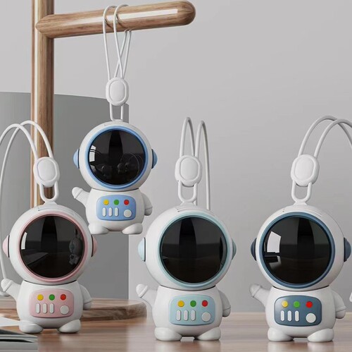 USB fan mini astronaut lazy leafless halter astronaut small fan student handheld portable gift