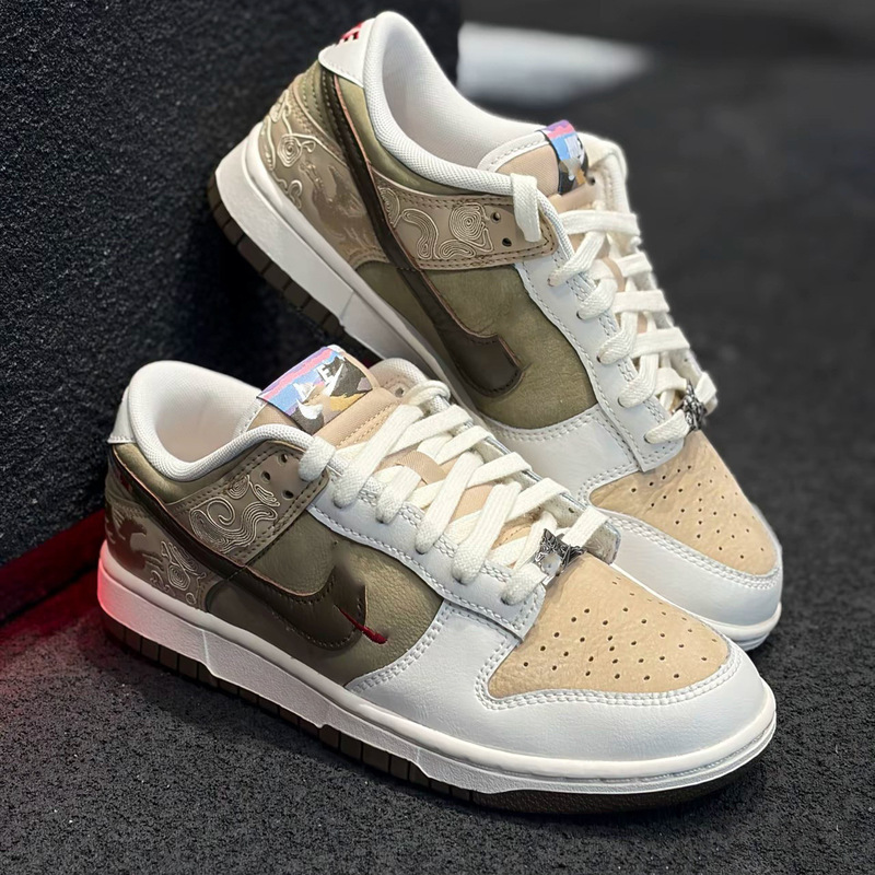 Original Sneakers with Horse Year Cloud Embroidery, Multi-Check Design, Chinese Style Casual New Year Shoes, Unisex Versatile Comfortable Sports Shoes