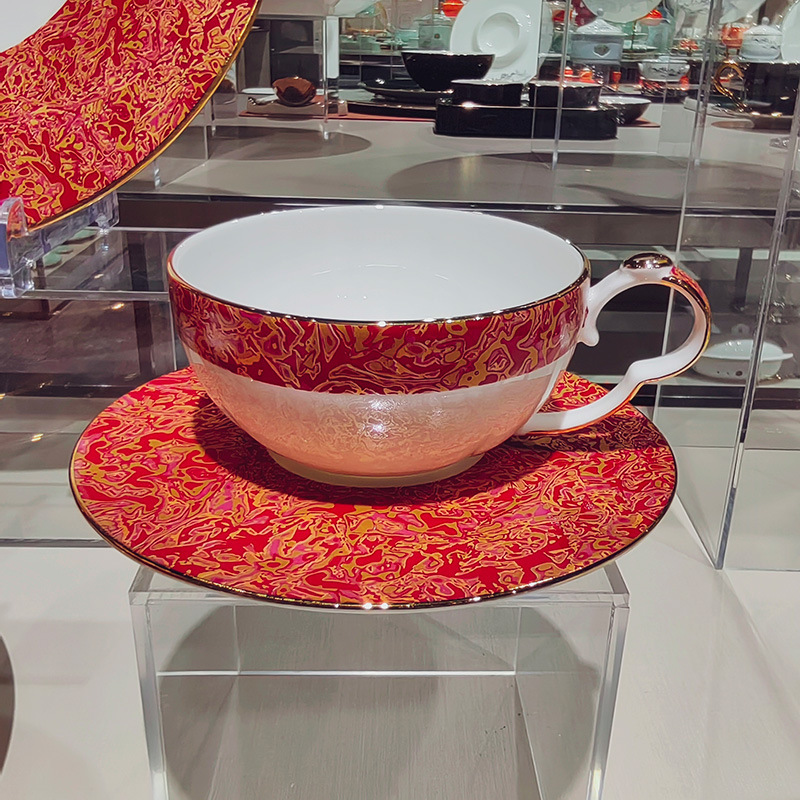 ホテルクラブ高級ボーンチャイナ食器セット金縁満堂紅お祝い宴会誕生日皿セット|undefined