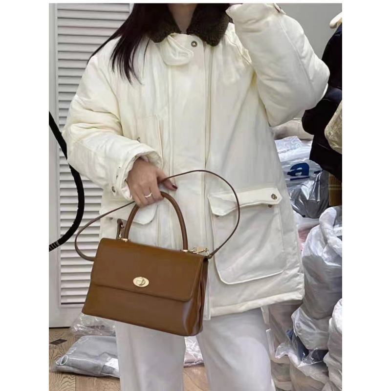 유백색