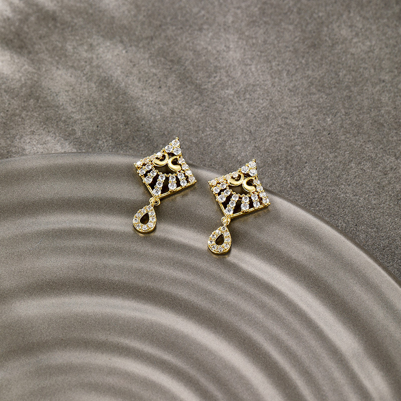 14K color Xuping joyería geometría estrella de amor auriculares de zircón ligero de lujo nicho sensación de mujer