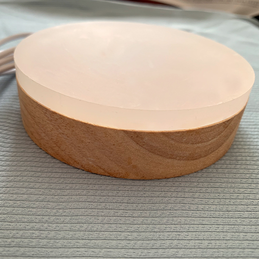 Modelo de brillo ajustable de tres colores